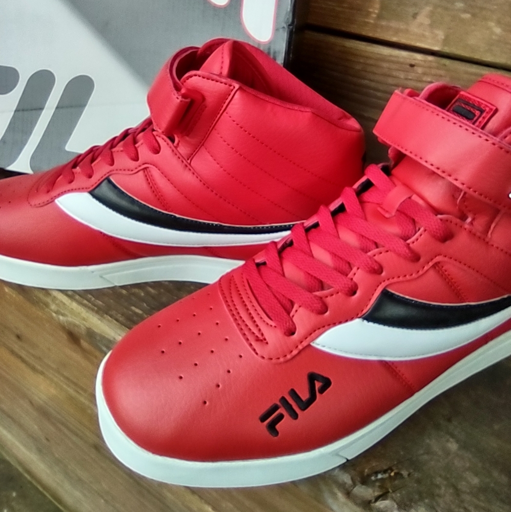 Fila Red High-Top Men's Sneakers VULC 13 REVERSE FLAG Size 11.5